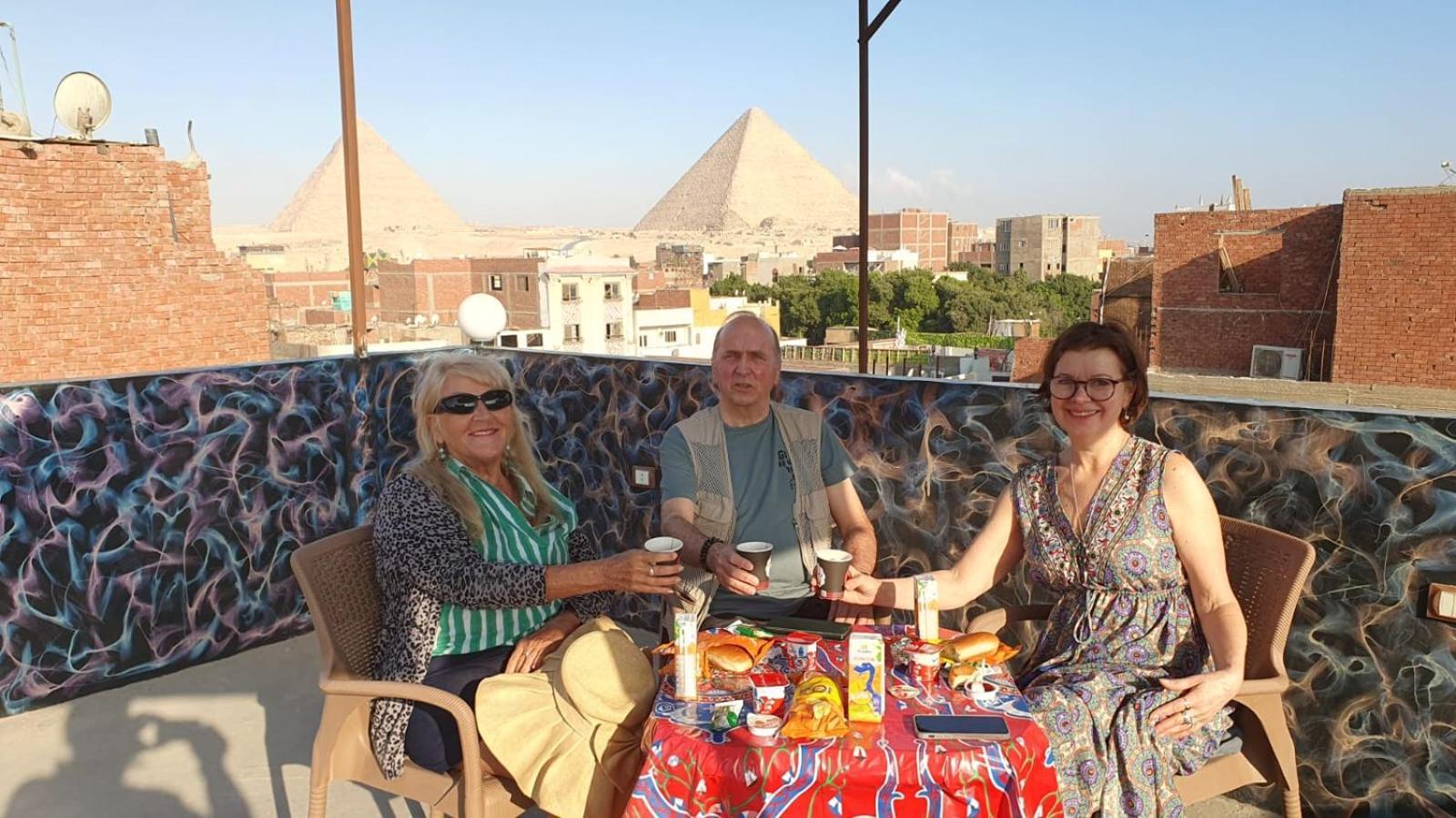 Horus Pyramids Inn Kafrat al Jabal Bagian luar foto